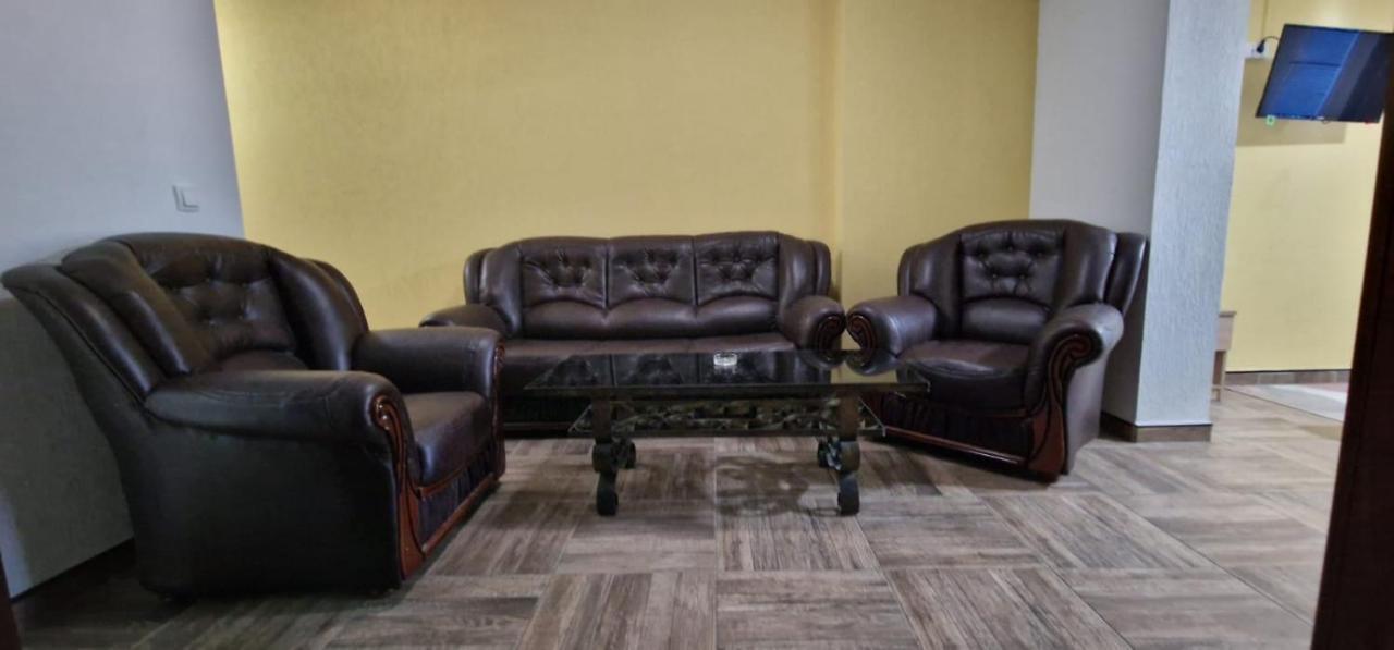 Prestige Paraćin Exterior foto